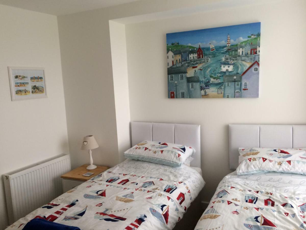 The Bonting Beautiful Three Bed Townhouse Near Harbour And Holiday home Torquay